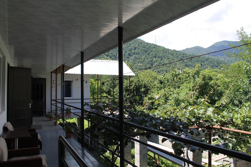 Hotel The Kiwi House à Lagodekhi Extérieur photo